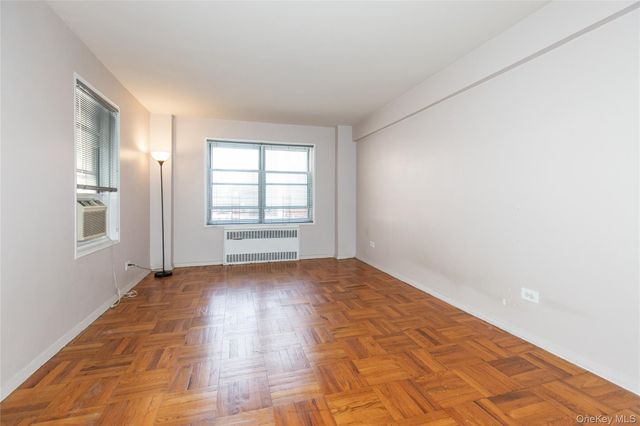 110-20 71st Road 206, Forest Hills, NY 11375