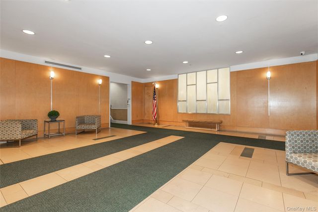 110-20 71st Road 206, Forest Hills, NY 11375
