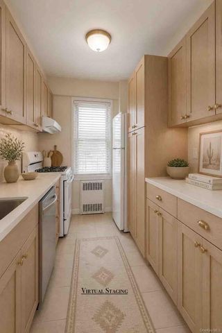 110-20 71st Road 206, Forest Hills, NY 11375
