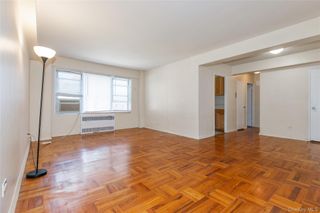 110-20 71st Road 206, Forest Hills, NY 11375