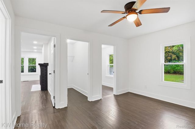 21130 Seminole Street, Southfield, MI 48033