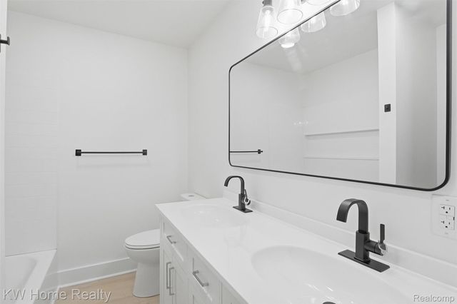 21130 Seminole Street, Southfield, MI 48033