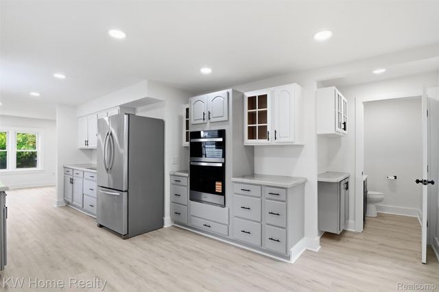 21130 Seminole Street, Southfield, MI 48033
