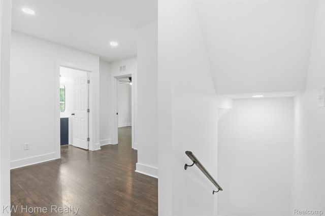 21130 Seminole Street, Southfield, MI 48033