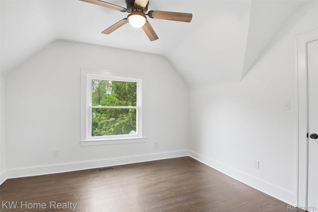 21130 Seminole Street, Southfield, MI 48033