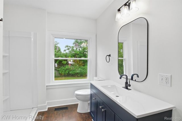 21130 Seminole Street, Southfield, MI 48033