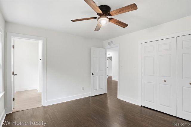 21130 Seminole Street, Southfield, MI 48033