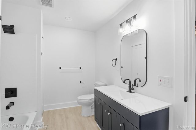 21130 Seminole Street, Southfield, MI 48033