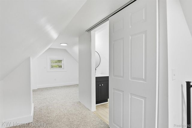 21130 Seminole Street, Southfield, MI 48033