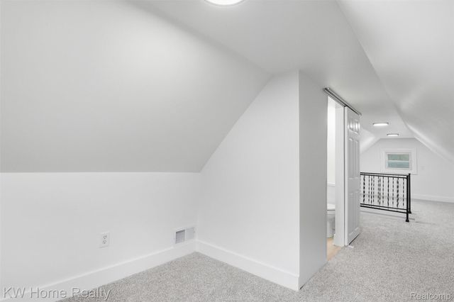 21130 Seminole Street, Southfield, MI 48033