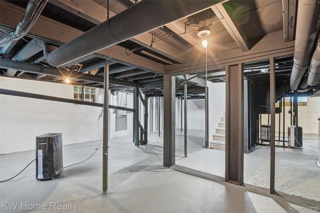 21130 Seminole Street, Southfield, MI 48033