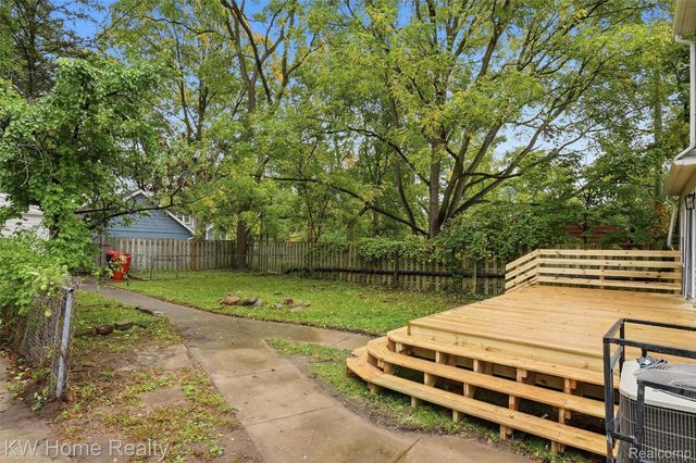21130 Seminole Street, Southfield, MI 48033