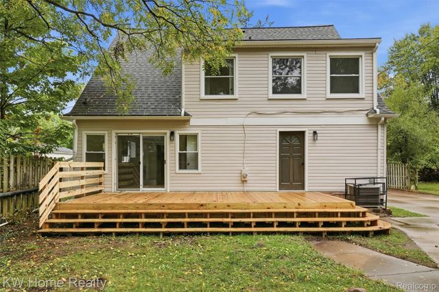 21130 Seminole Street, Southfield, MI 48033
