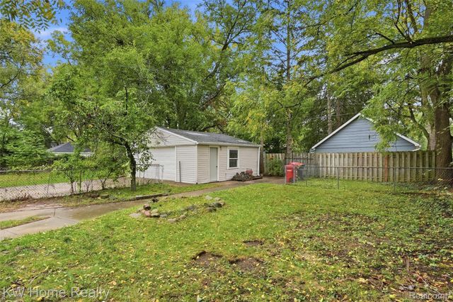 21130 Seminole Street, Southfield, MI 48033