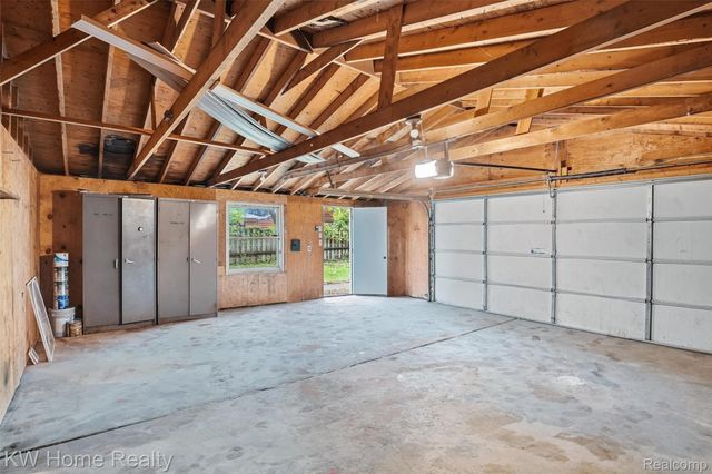 21130 Seminole Street, Southfield, MI 48033