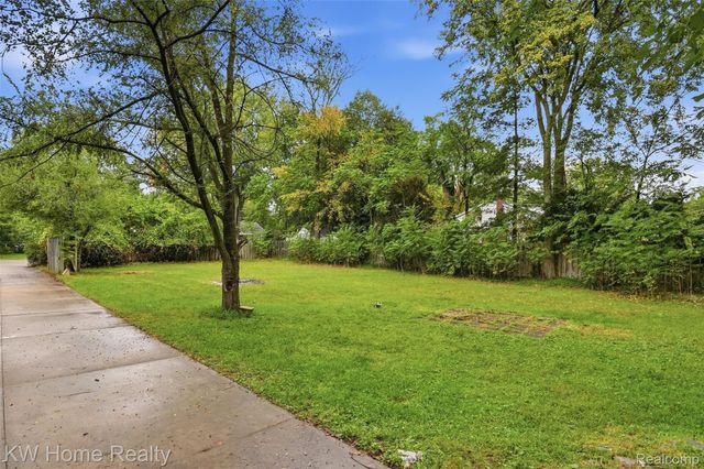 21130 Seminole Street, Southfield, MI 48033