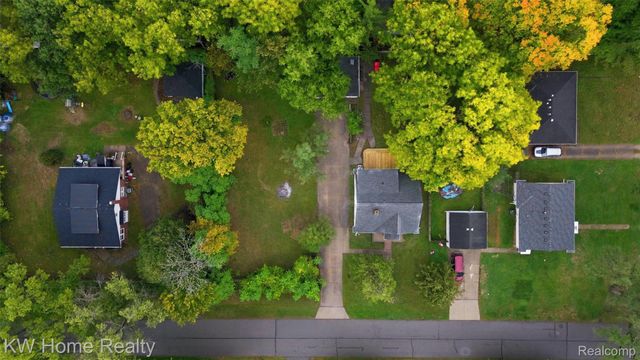 21130 Seminole Street, Southfield, MI 48033