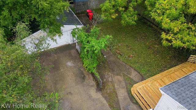 21130 Seminole Street, Southfield, MI 48033