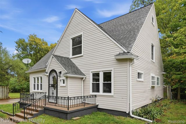 21130 Seminole Street, Southfield, MI 48033
