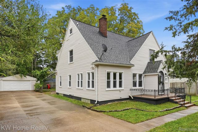 21130 Seminole Street, Southfield, MI 48033