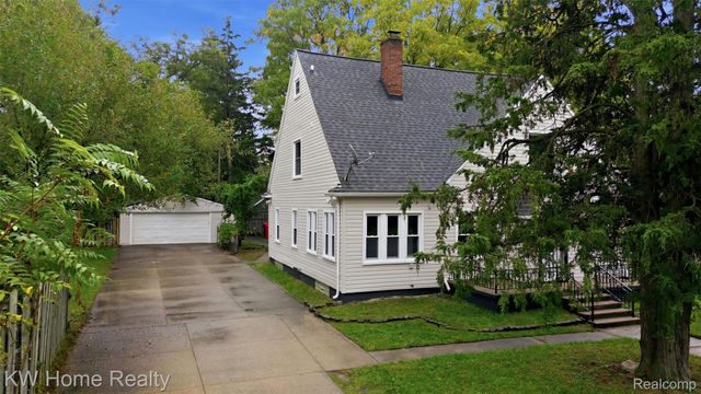 21130 Seminole Street, Southfield, MI 48033