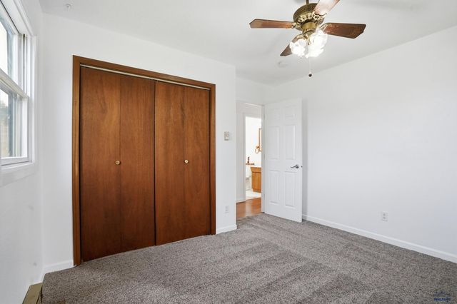 8024 BLUCKSBERG DR, Sturgis, SD 57785