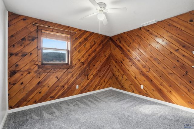 8024 BLUCKSBERG DR, Sturgis, SD 57785