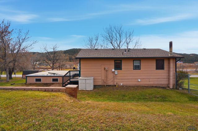 8024 BLUCKSBERG DR, Sturgis, SD 57785