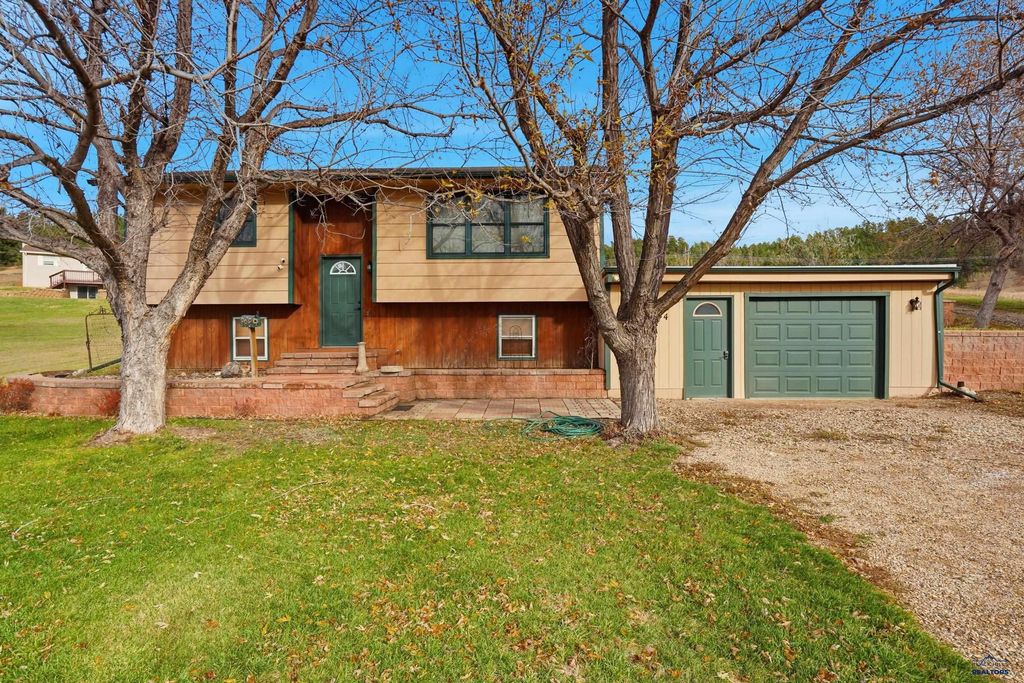 8024 BLUCKSBERG DR, Sturgis, SD 57785