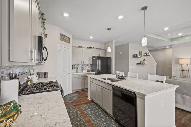 952 Borealis Drive, Franklin, IN 46131