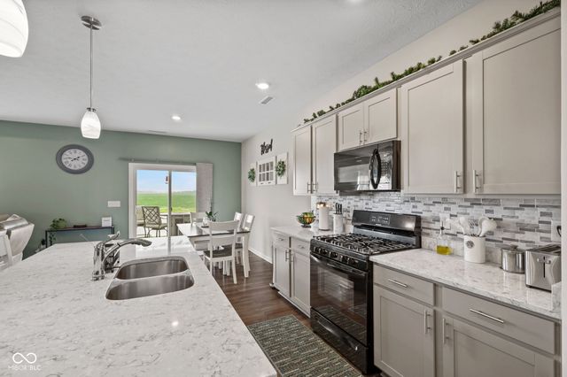 952 Borealis Drive, Franklin, IN 46131