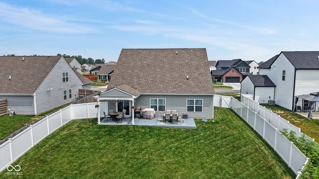 952 Borealis Drive, Franklin, IN 46131