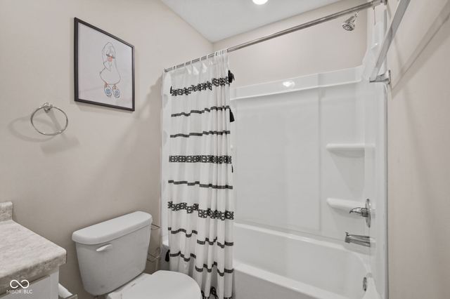 952 Borealis Drive, Franklin, IN 46131