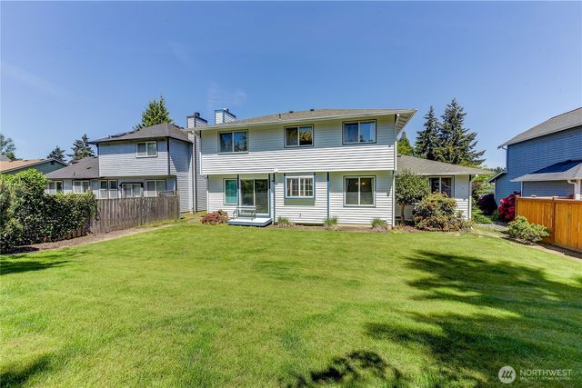 1301 S 236th Place, Des Moines, WA 98198