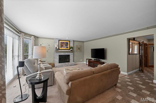 5818 Marromet Court, St Louis, MO 63128