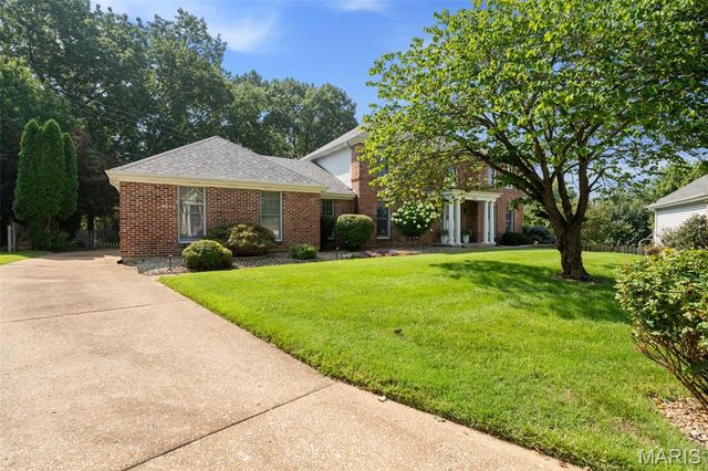5818 Marromet Court, St Louis, MO 63128