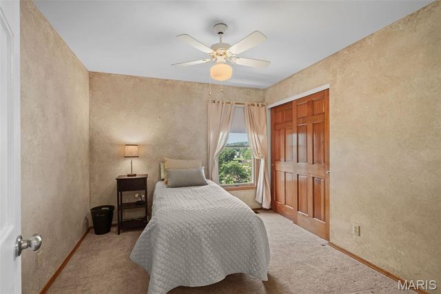 5818 Marromet Court, St Louis, MO 63128