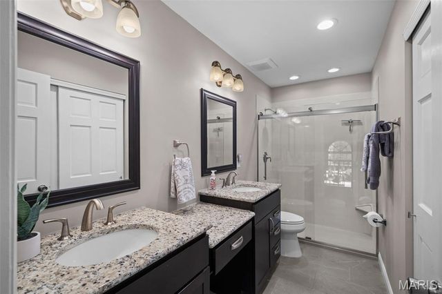 5818 Marromet Court, St Louis, MO 63128