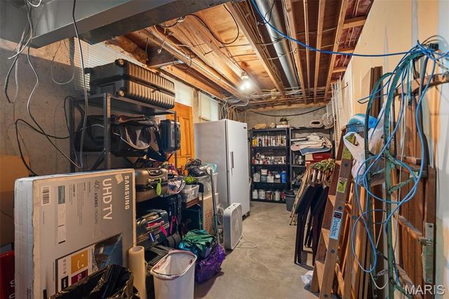 5818 Marromet Court, St Louis, MO 63128