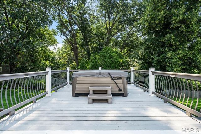 5818 Marromet Court, St Louis, MO 63128