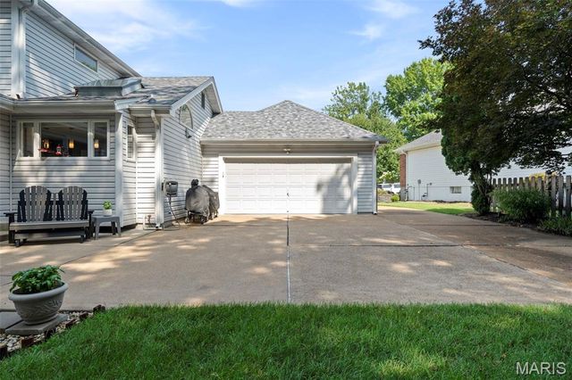 5818 Marromet Court, St Louis, MO 63128