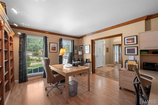5818 Marromet Court, St Louis, MO 63128