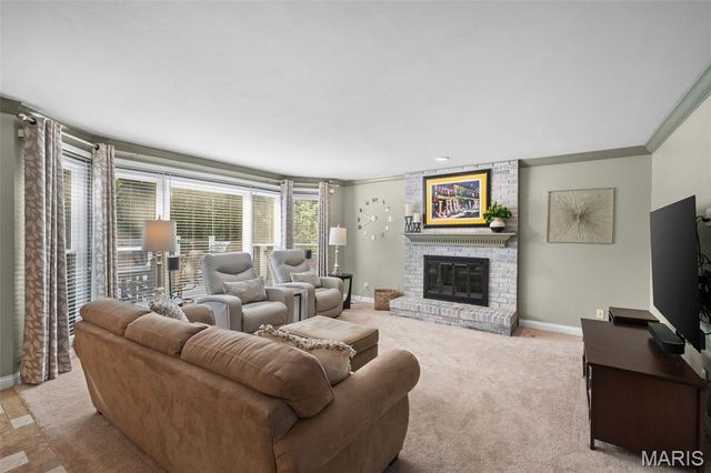 5818 Marromet Court, St Louis, MO 63128