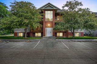 2262 Holiday Road 104, Coralville, IA 52241