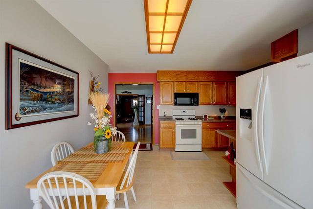 28 LAKE STREET, Oshkosh, WI 54901