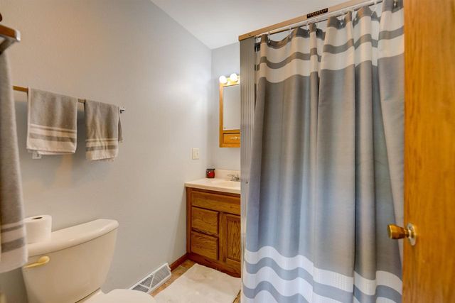 28 LAKE STREET, Oshkosh, WI 54901
