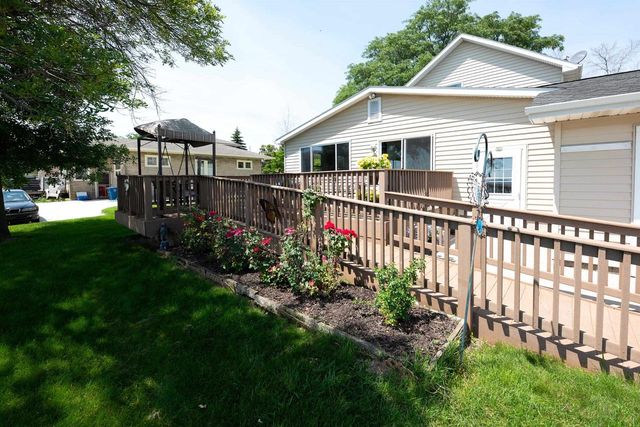 28 LAKE STREET, Oshkosh, WI 54901