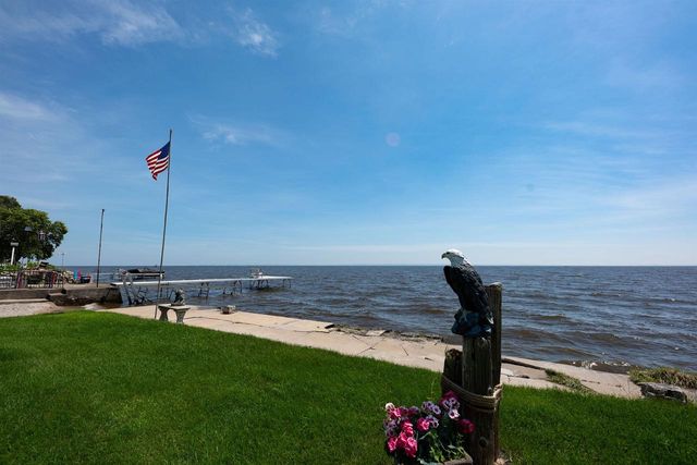 28 LAKE STREET, Oshkosh, WI 54901