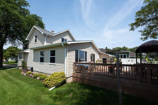 28 LAKE STREET, Oshkosh, WI 54901