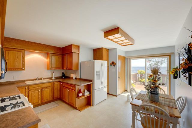 28 LAKE STREET, Oshkosh, WI 54901